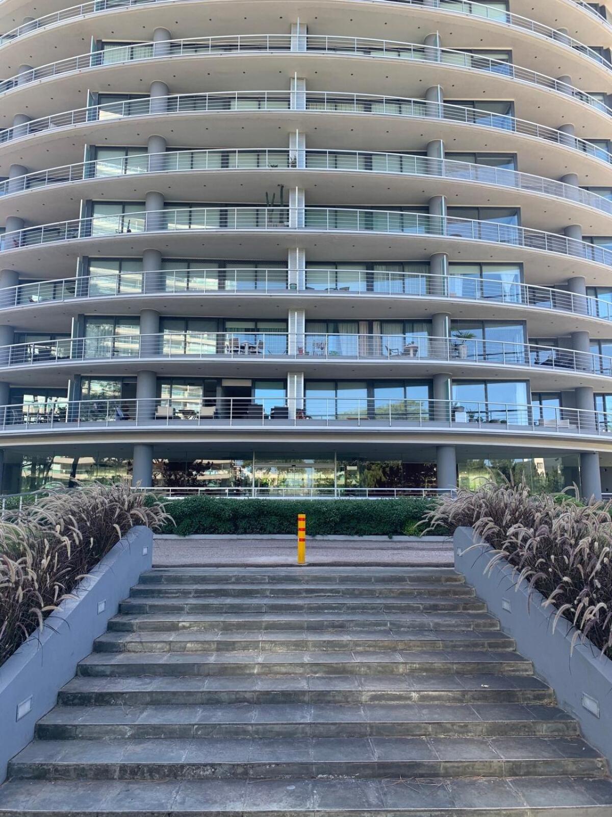 Apartamentos Torre Tressesenta Punta del Este Dış mekan fotoğraf